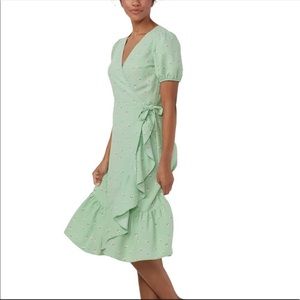 LC LAUREN CONRAD NWT Puff Sleeve Midi Wrap Dress Size Medium in Green Daisy